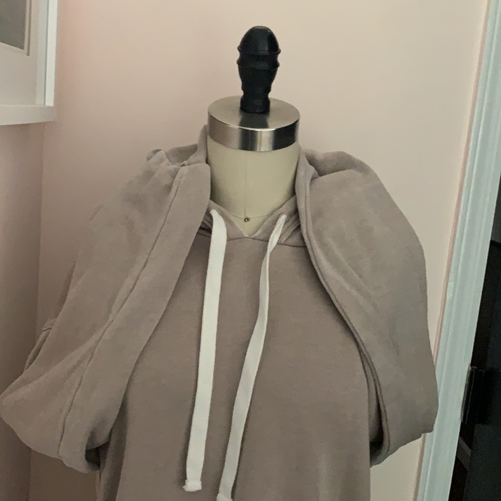 Colsie sweatshirt - Picture 9 of 11